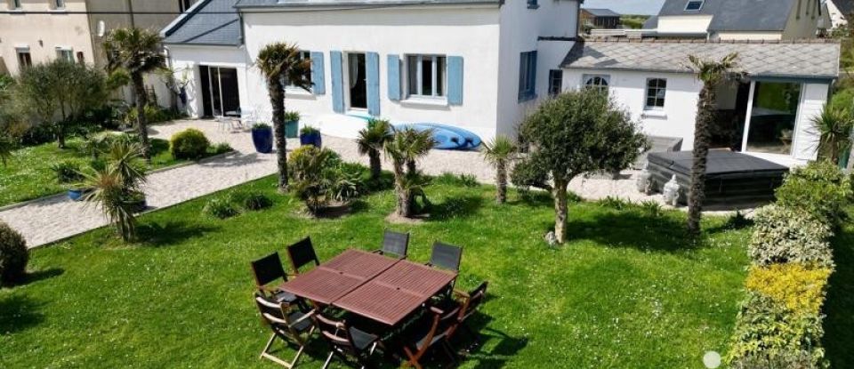 Traditional house 7 rooms of 175 m² in Anneville-sur-Mer (50560)