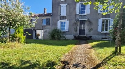 Maison 8 pièces de 250 m² à - (79320)