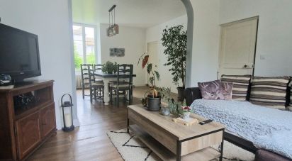 Maison 8 pièces de 250 m² à - (79320)