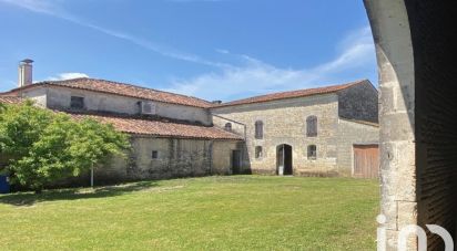 Maison de village 4 pièces de 135 m² à Les Métairies (16200)