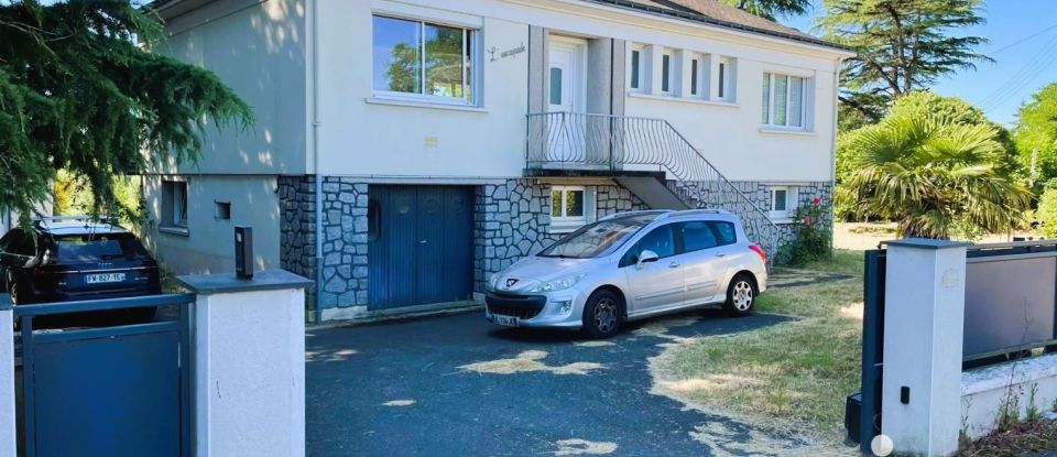 Maison 6 pièces de 168 m² à Briollay (49125)