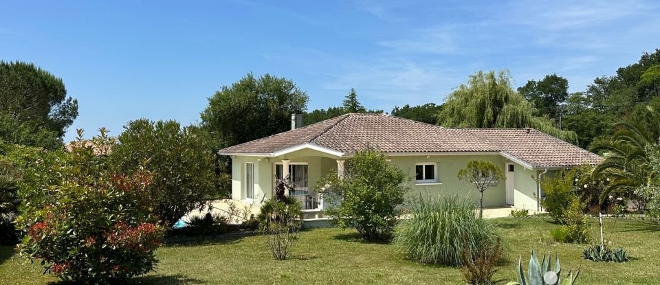 House 5 rooms of 166 m² in Bélus (40300)