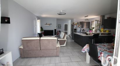 House 5 rooms of 105 m² in Solliès-Pont (83210)