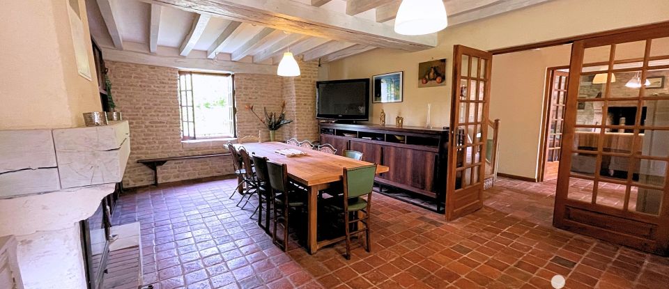 House 7 rooms of 221 m² in Entrains-sur-Nohain (58410)