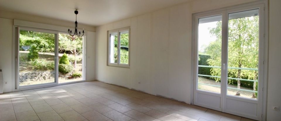 Maison 5 pièces de 110 m² à Fontaine-la-Rivière (91690)