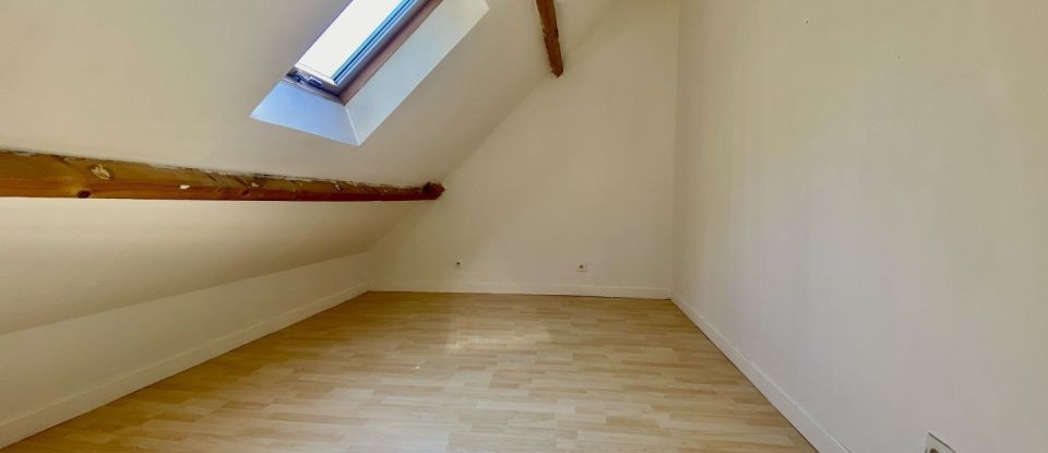 House 5 rooms of 110 m² in Fontaine-la-Rivière (91690)