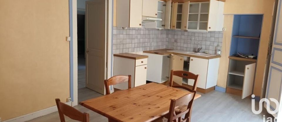 Maison 3 pièces de 90 m² à Montmorillon (86500)