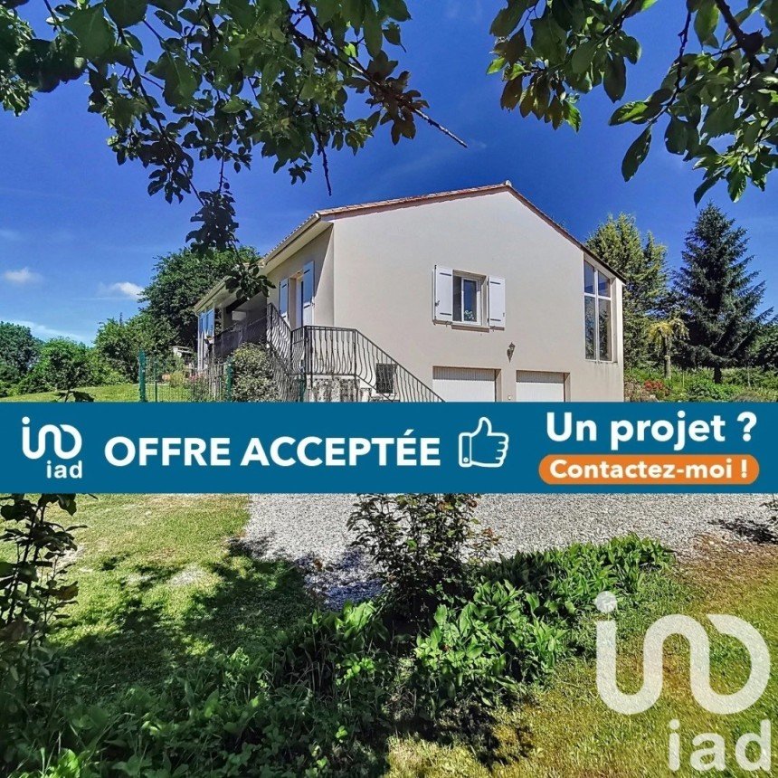 House 5 rooms of 116 m² in BELLEVIGNE (16120)