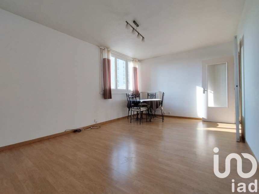 Appartement 3 pièces de 63 m² à Les Ulis (91940)