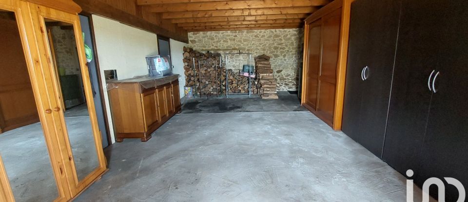 Maison 6 pièces de 177 m² à Flaujagues (33350)