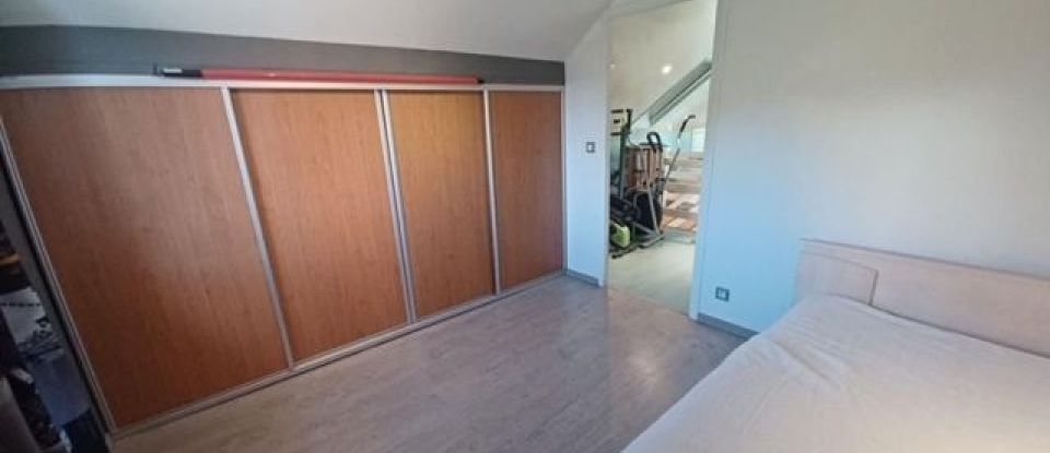 Maison 5 pièces de 156 m² à Rochetoirin (38110)