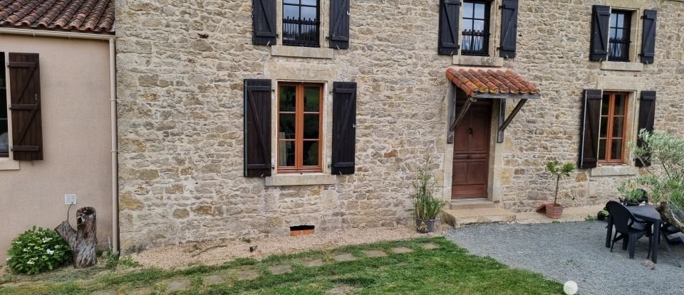 Maison de campagne 6 pièces de 186 m² à Thouarsais-Bouildroux (85410)