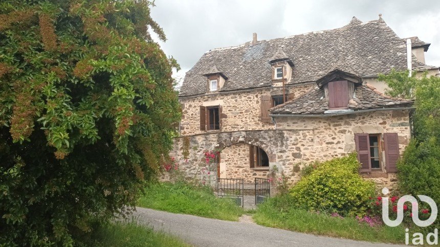 Ferme 8 pièces de 326 m² à Firmi (12300)