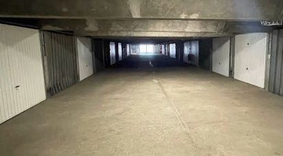 Parking/garage/box de 15 m² à Tours (37000)