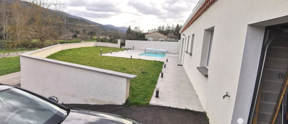 Maison 4 pièces de 98 m² à Villevocance (07690)