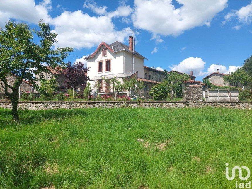 House 6 rooms of 117 m² in Saint-Auvent (87310)