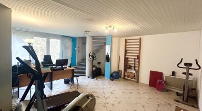 Appartement 5 pièces de 107 m² à Milhaud (30540)