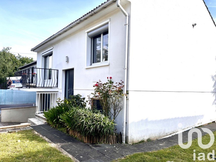 House 4 rooms of 82 m² in Ballainvilliers (91160)