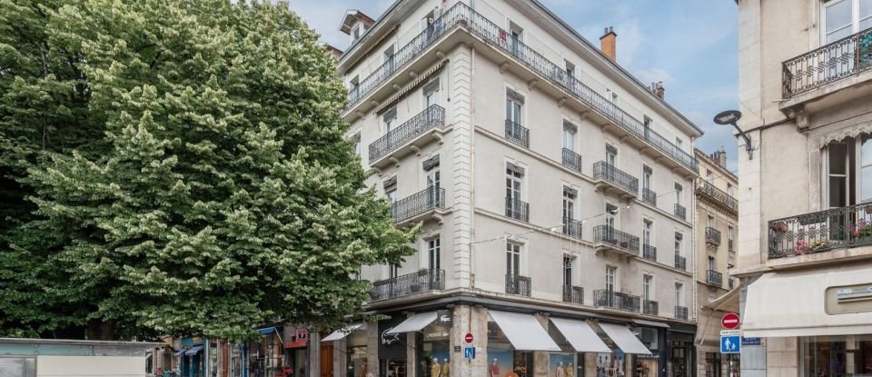 Appartement 5 pièces de 188 m² à Grenoble (38000)