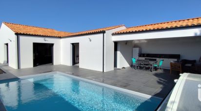 House 5 rooms of 115 m² in Dompierre-sur-Mer (17139)