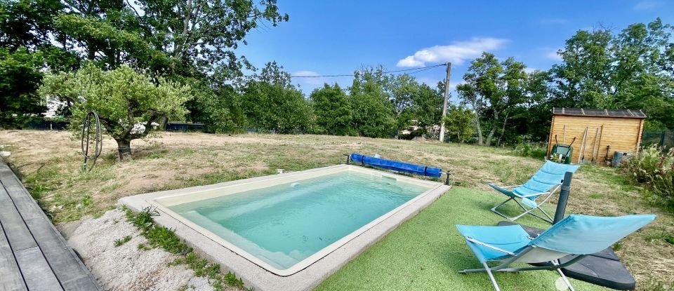 Traditional house 3 rooms of 96 m² in Bagnols-en-Forêt (83600)