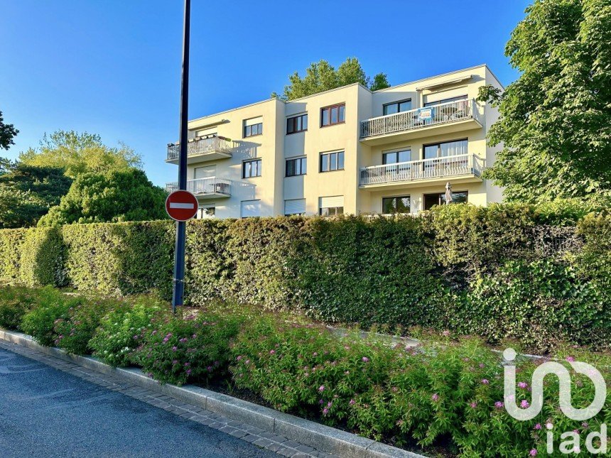 Vente Appartement 83m² 4 Pièces à Le Plessis-Trévise (94420) - Iad France