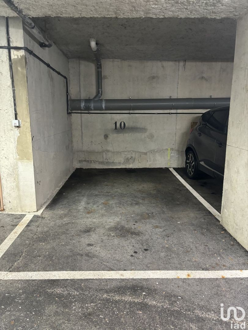 Parking/garage/box de 12 m² à Nemours (77140)