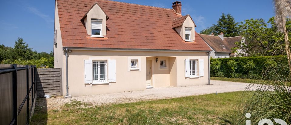 Maison 6 pièces de 150 m² à Fay-aux-Loges (45450)