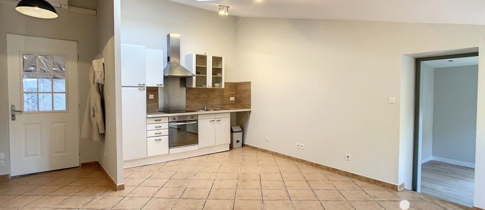 Apartment 2 rooms of 46 m² in L'Isle-sur-la-Sorgue (84800)