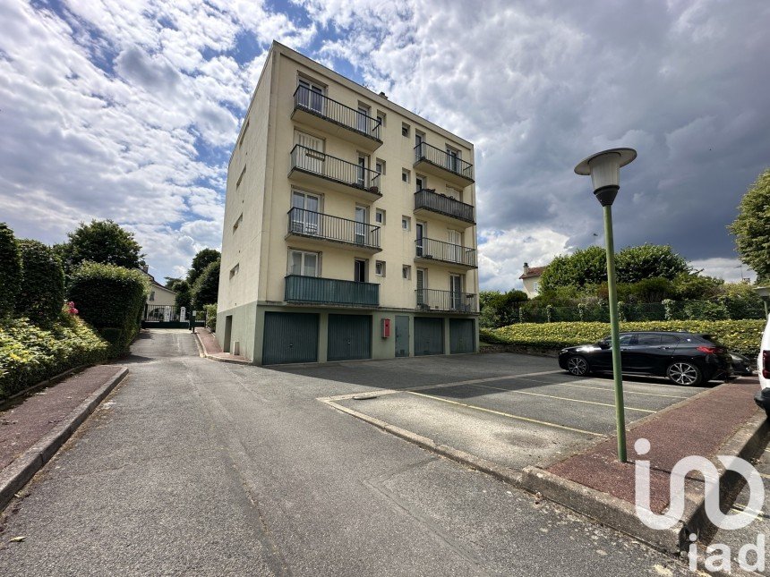 Apartment 2 rooms of 53 m² in Limeil-Brévannes (94450)