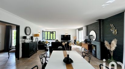 Maison 8 pièces de 274 m² à Montacher-Villegardin (89150)