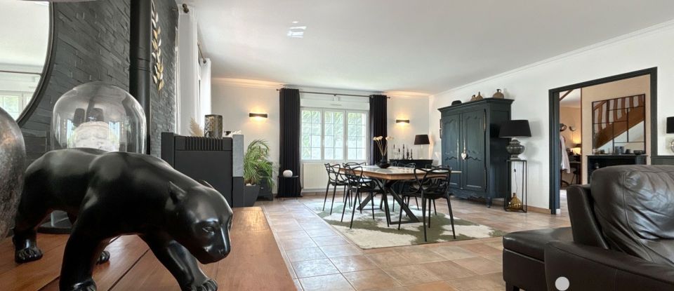 Maison 8 pièces de 274 m² à Montacher-Villegardin (89150)