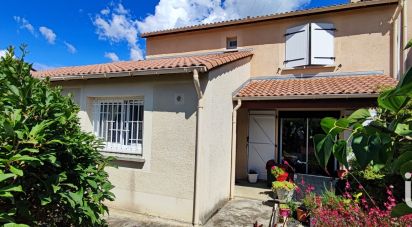 House 5 rooms of 100 m² in Malause (82200)