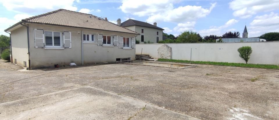 Maison 5 pièces de 94 m² à Sillars (86320)