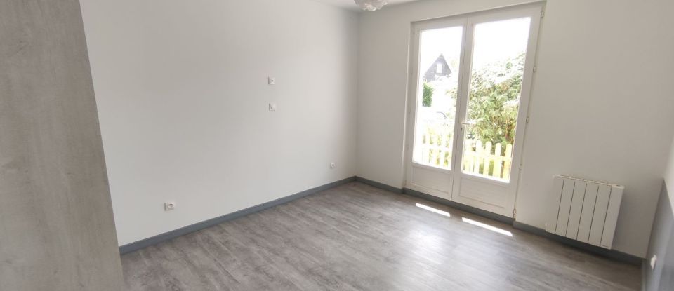 Maison 5 pièces de 94 m² à Sillars (86320)