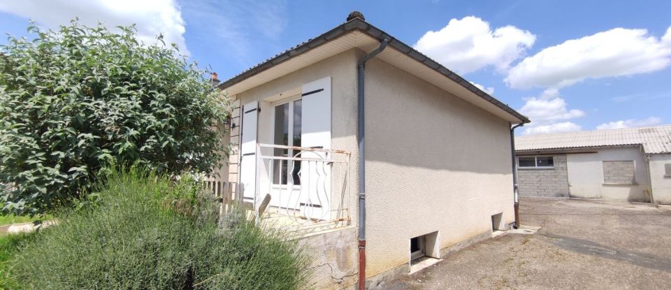 Maison 5 pièces de 94 m² à Sillars (86320)