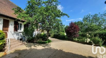 Traditional house 6 rooms of 134 m² in Arnières-sur-Iton (27180)