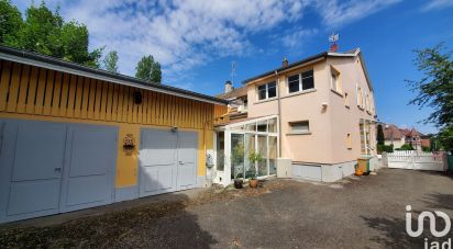 House 6 rooms of 132 m² in Saint-Louis (68300)