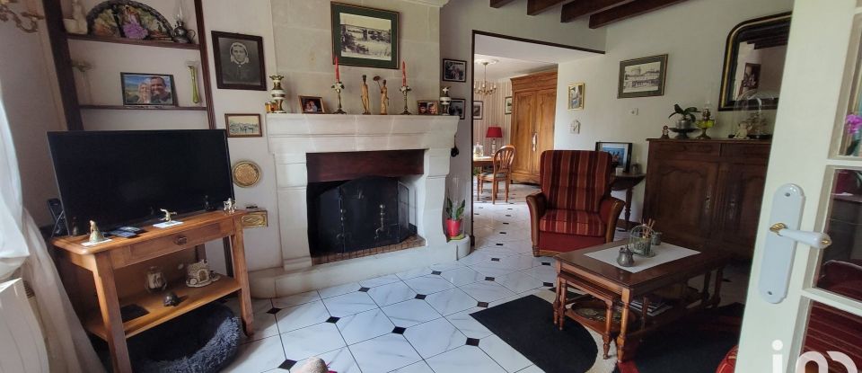 House 7 rooms of 100 m² in Saumur (49400)