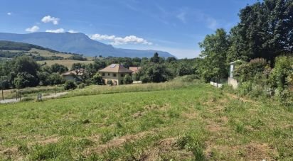 Land of 660 m² in Jarrie (38560)