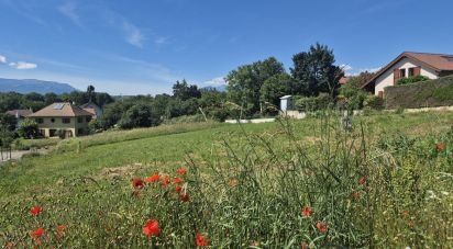 Land of 660 m² in Jarrie (38560)