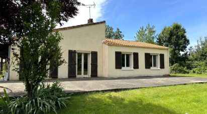 Traditional house 4 rooms of 100 m² in Fors (79230)