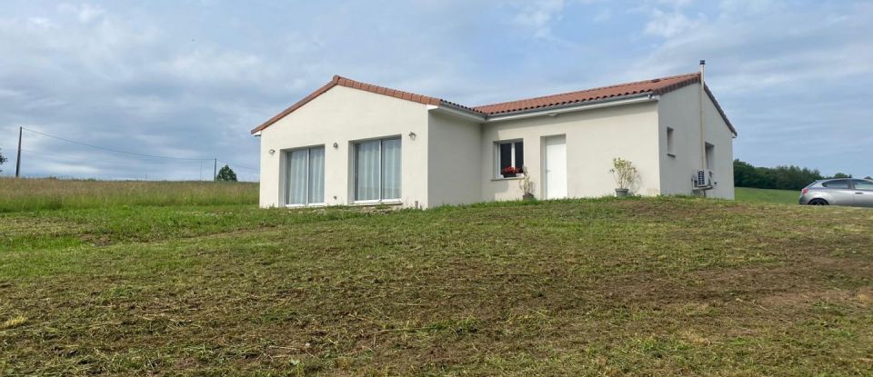 House 5 rooms of 114 m² in Saint-Priest-Taurion (87480)