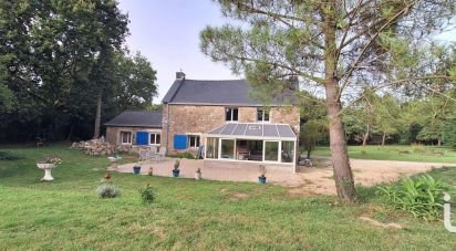 Longere 5 rooms of 141 m² in Auray (56400)