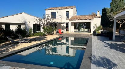 House 8 rooms of 208 m² in Le Beausset (83330)