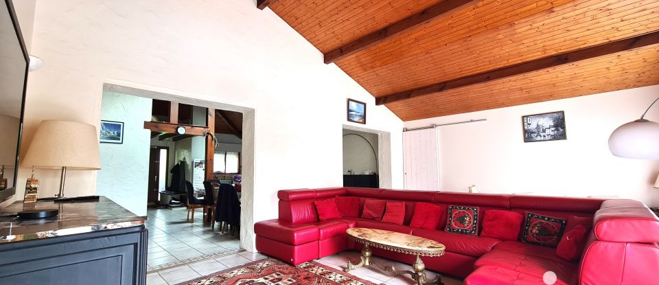 Maison de campagne 6 pièces de 165 m² à Azur (40140)