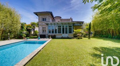 Mansion 9 rooms of 281 m² in Bordeaux (33200)