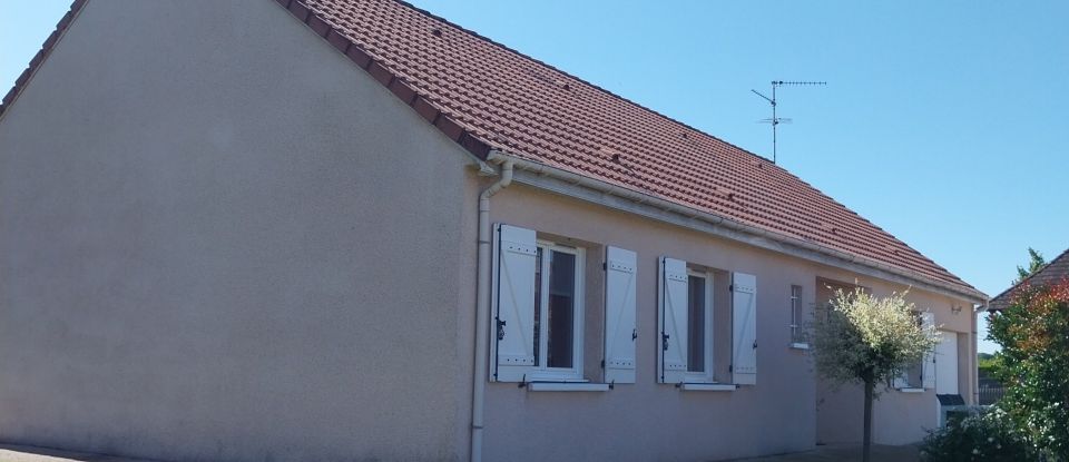 Traditional house 5 rooms of 112 m² in Saint-Martin-en-Bresse (71620)