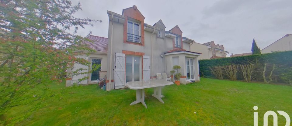 Maison 7 pièces de 124 m² à Saint-Pierre-du-Perray (91280)