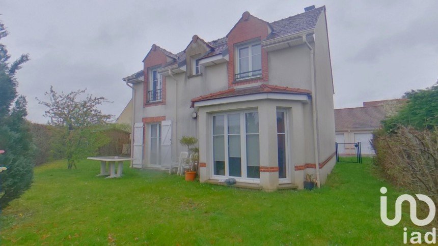 Maison 7 pièces de 124 m² à Saint-Pierre-du-Perray (91280)